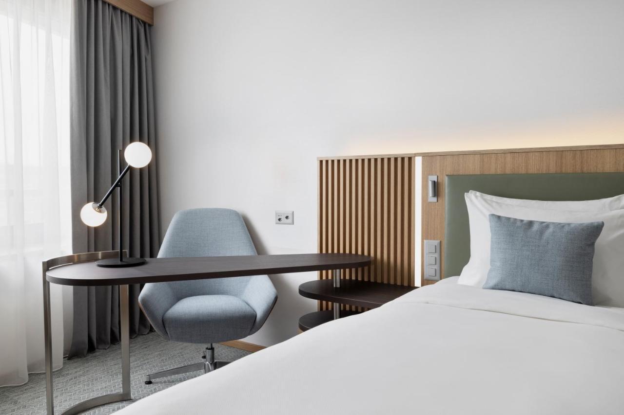 Courtyard By Marriott Biel Bienne Hotel Exterior foto