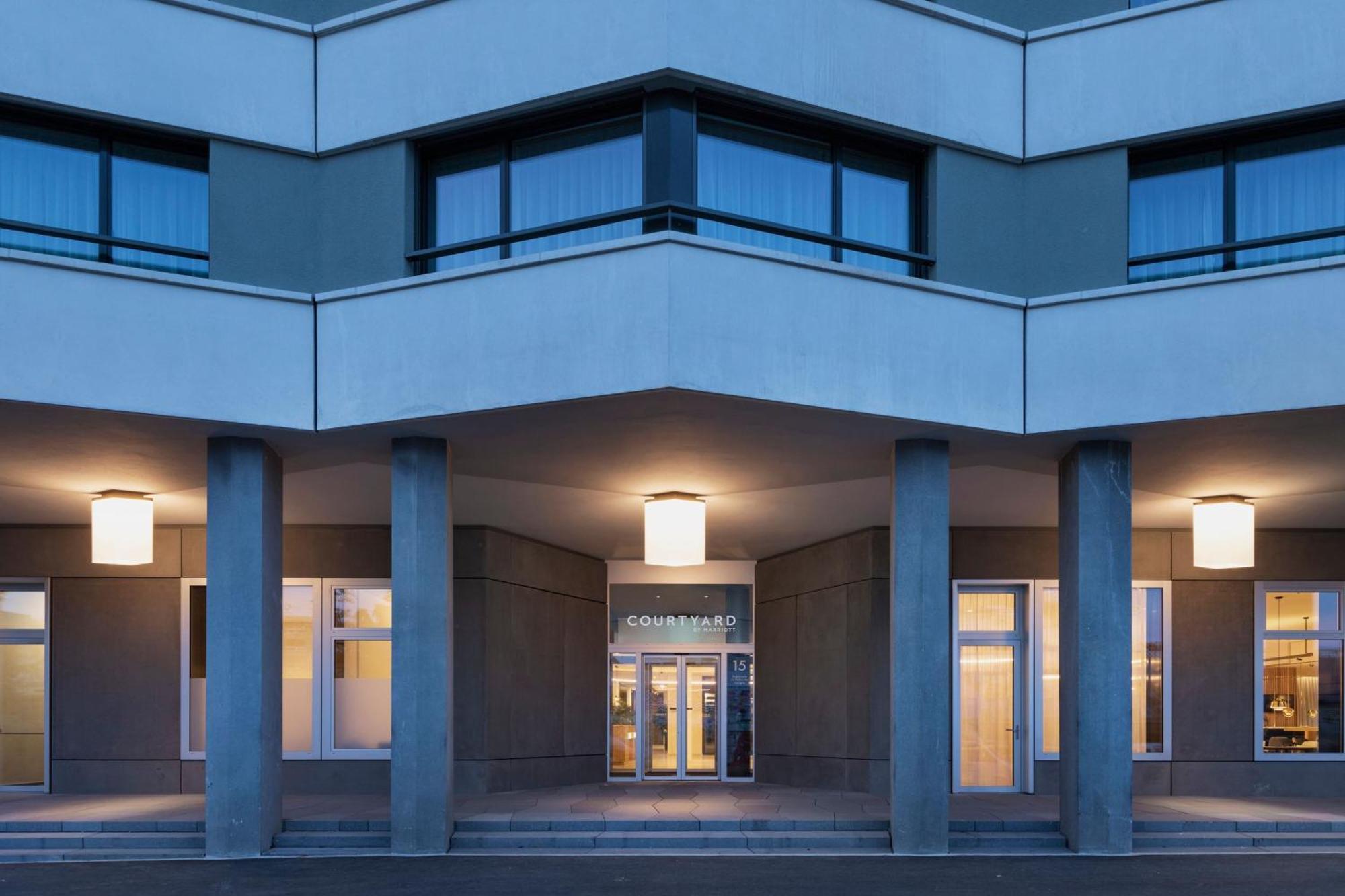 Courtyard By Marriott Biel Bienne Hotel Exterior foto