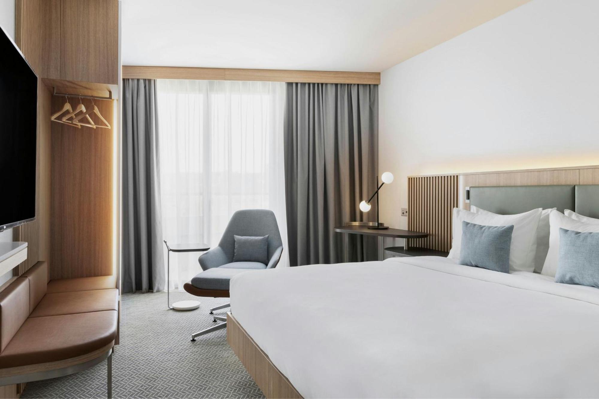 Courtyard By Marriott Biel Bienne Hotel Exterior foto