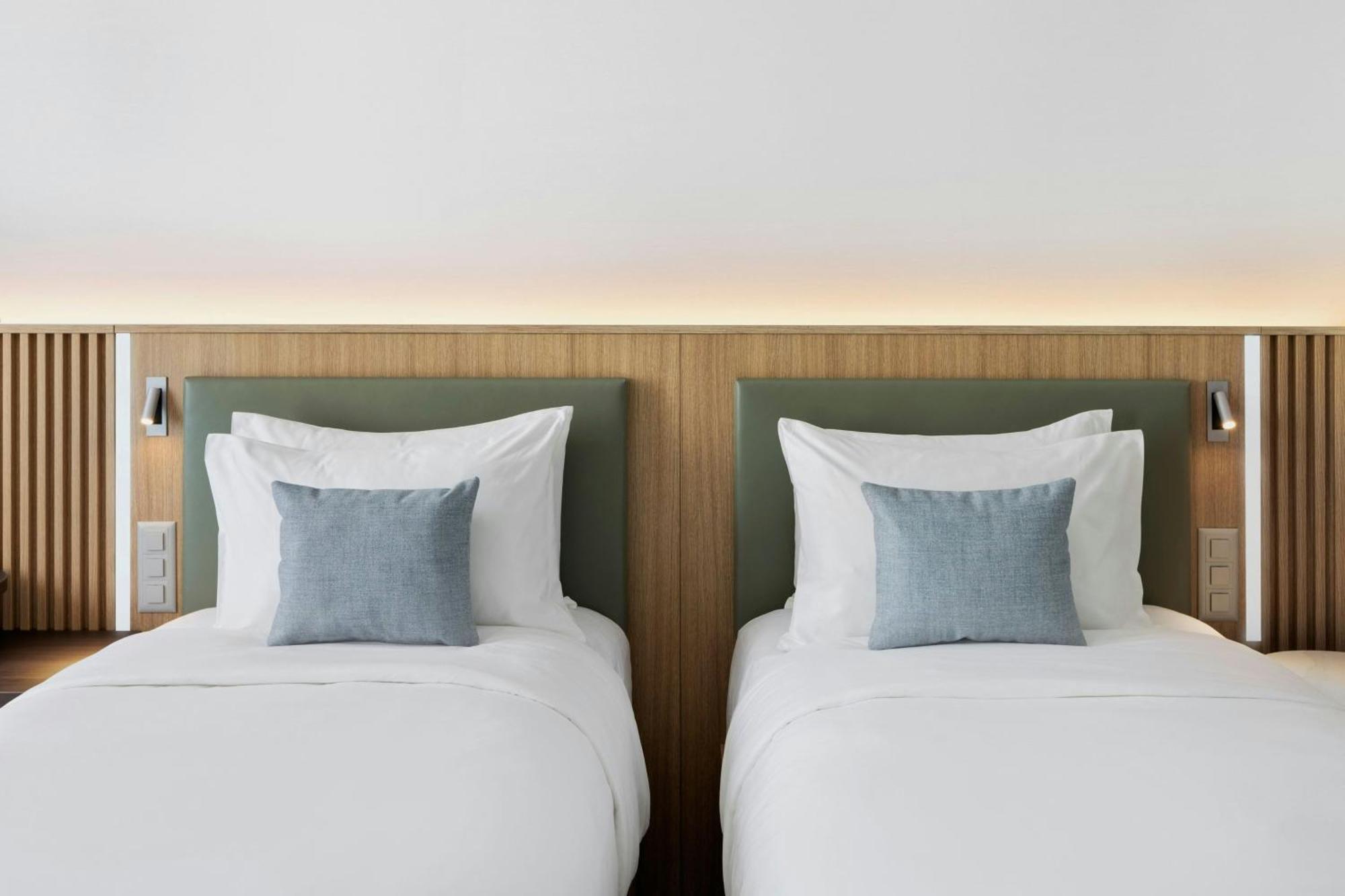 Courtyard By Marriott Biel Bienne Hotel Exterior foto