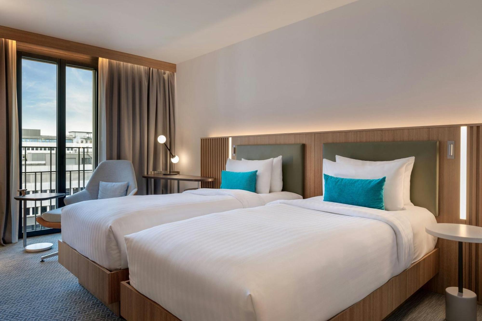 Courtyard By Marriott Biel Bienne Hotel Exterior foto